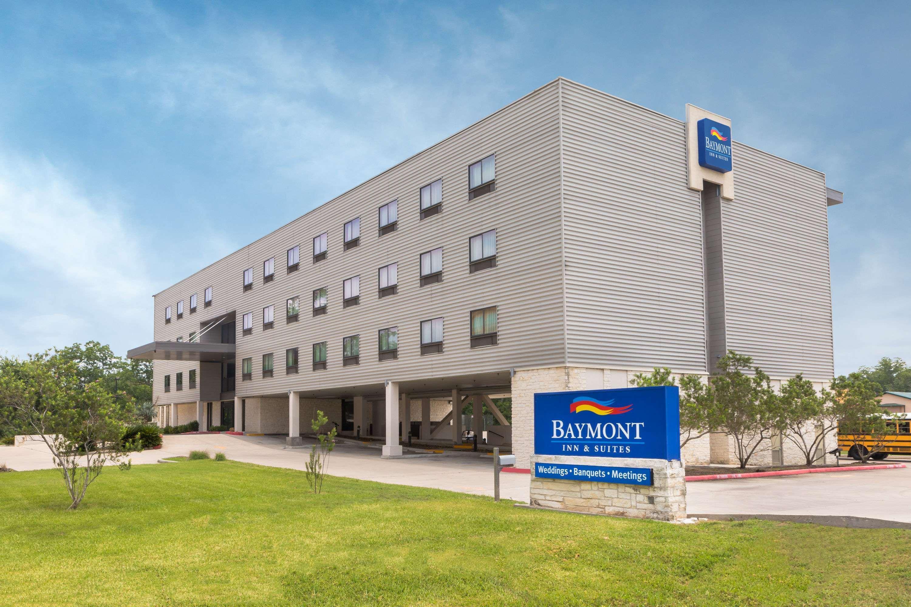 Baymont By Wyndham Columbus Hotel Екстериор снимка