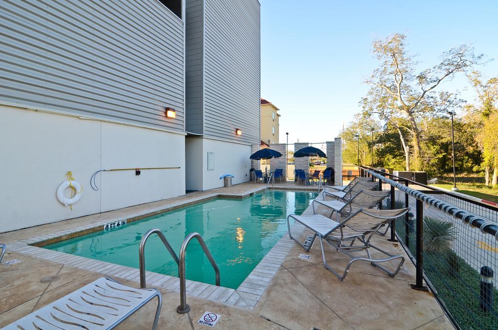 Baymont By Wyndham Columbus Hotel Екстериор снимка