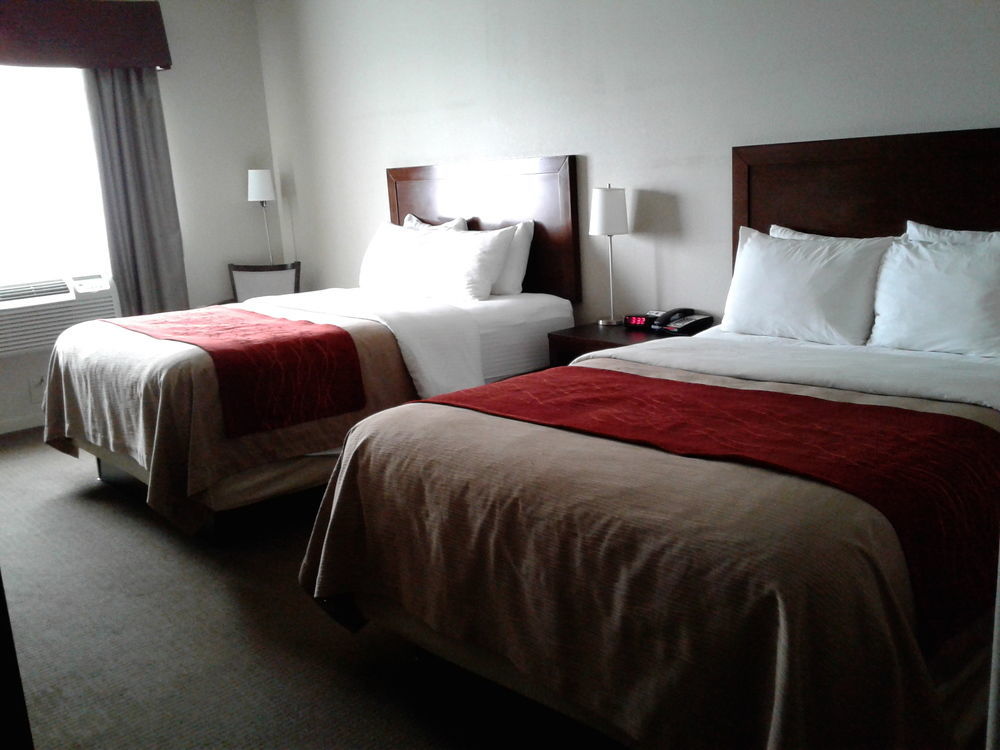 Baymont By Wyndham Columbus Hotel Екстериор снимка