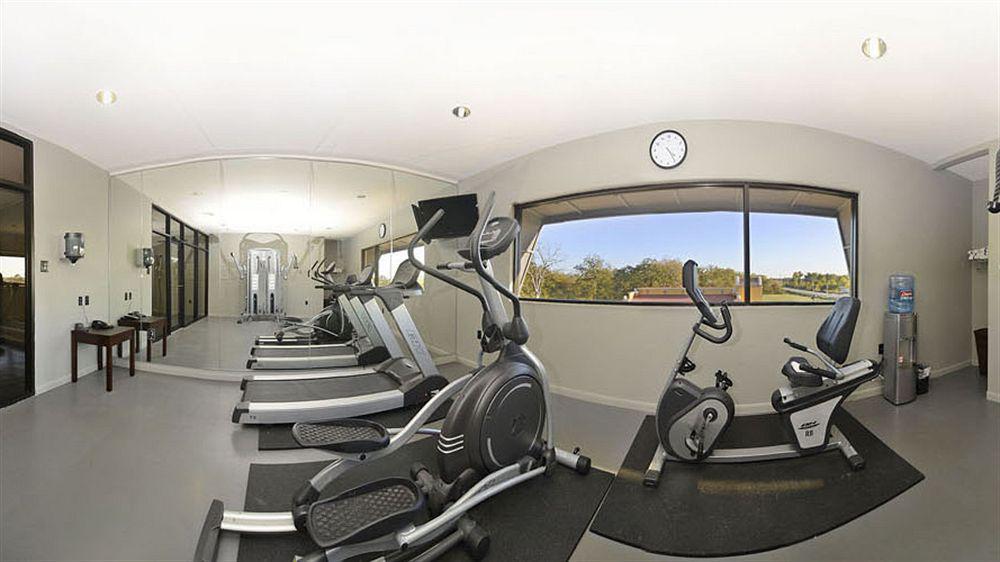 Baymont By Wyndham Columbus Hotel Екстериор снимка